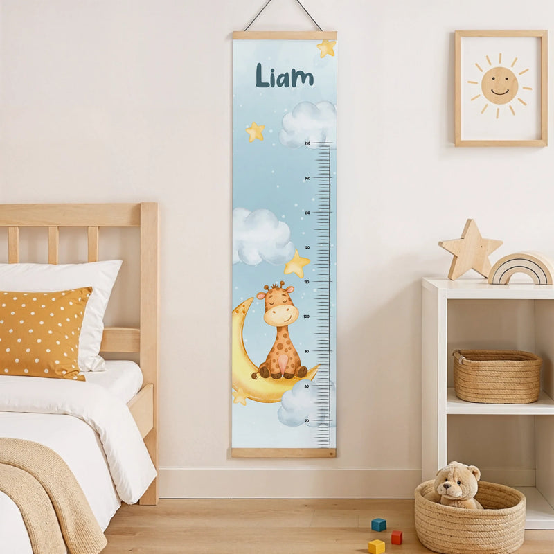 Personalisierte Kinder Messlatte - Mond mit schlafenden Tieren + Kindernamen