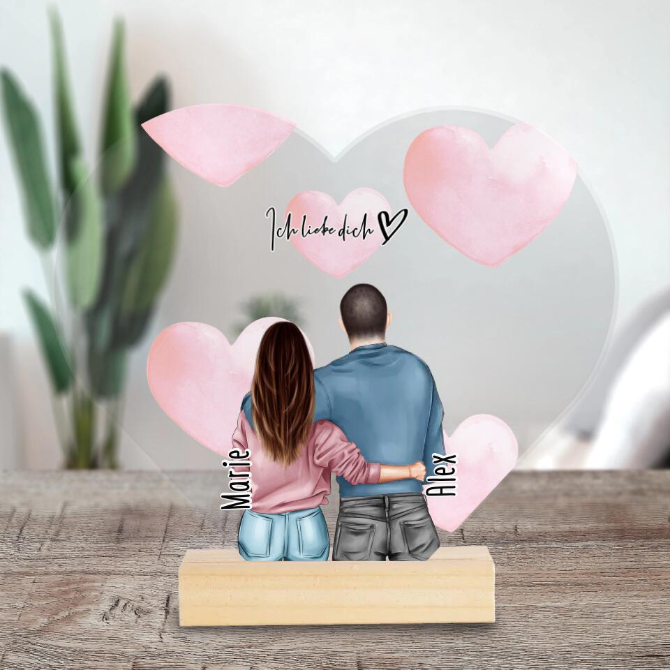 Personalisierte Acrylglasplatte mit Paar stehend und Herzen