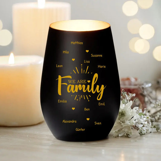 Personalisiertes Windlicht - We are Family (1-12 Namen)