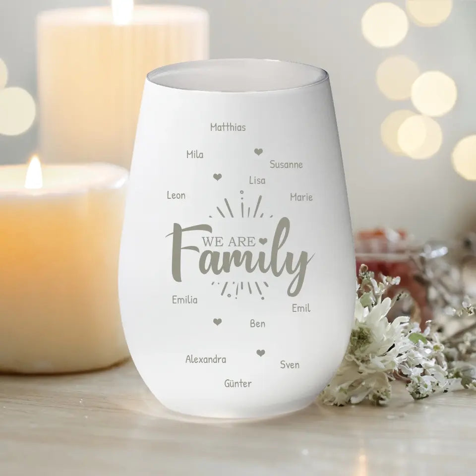 Personalisiertes Windlicht - We are Family (1-12 Namen)