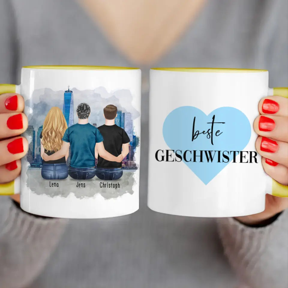 Personalisierte Tasse mit Bruder/Schwester (1 Schwester + 2 Brüder)