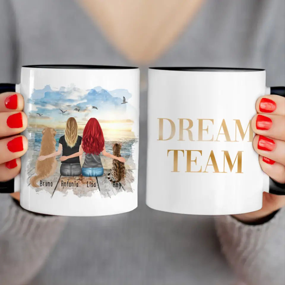 Personalisierte Tasse mit Hund, Katze und Frauen (1 Hund + 1 Katze + 2 Frauen)