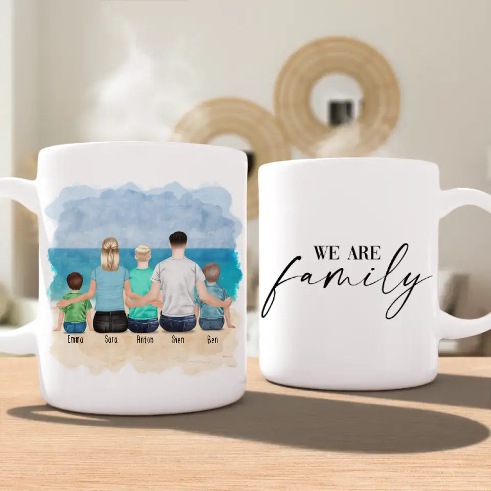 Personalisierte Tasse mit Familie (1 Kleinkind + 1 Kind + 1 Teenanger)