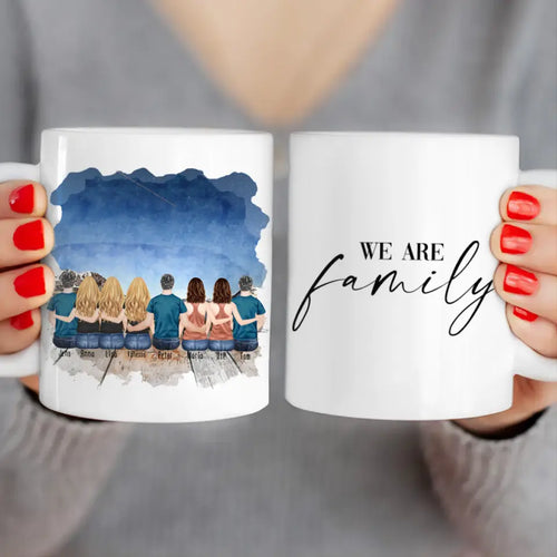 Personalisierte Tasse mit Familie (5 Frauen + 3 Männer)