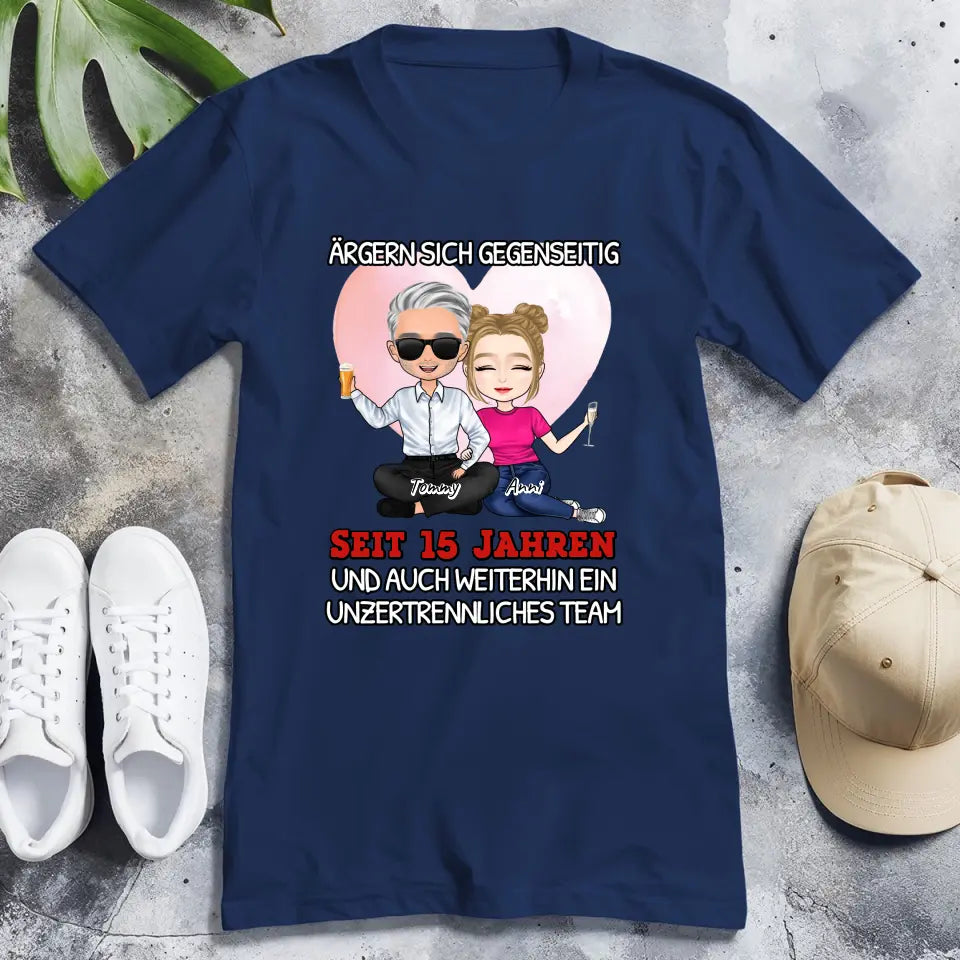 Personalisiertes T-Shirt - Ärgern sich gegenseitig seit Jahren... Paar T-Shirt