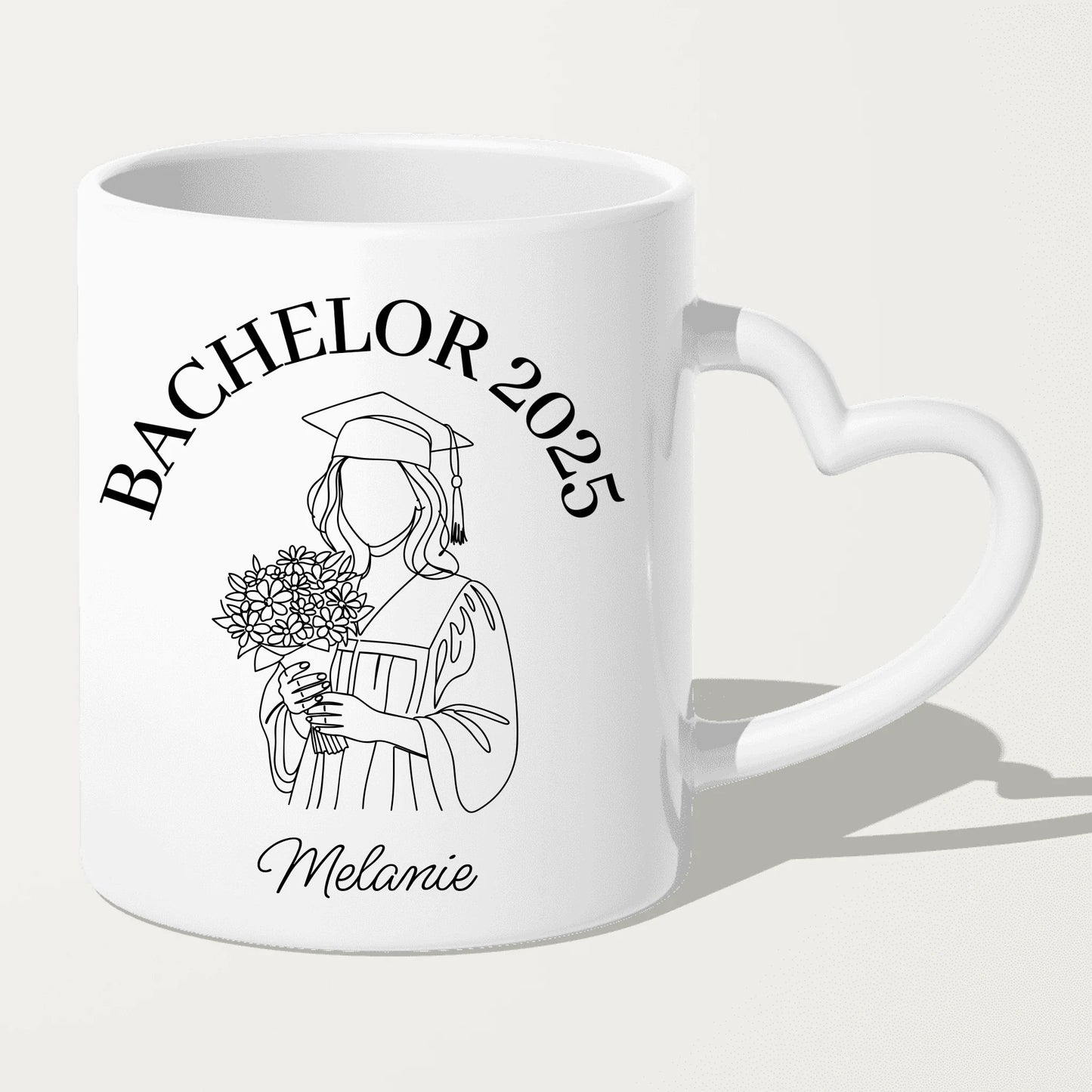 Personalisierte Tasse - Bachelor mit One-Line-Art Zeichnung mit Name und Jahr
