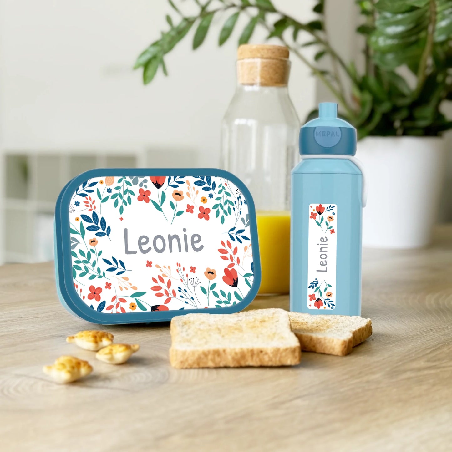 Personalisierte Mepal Campus Bento Brotdose/Trinkflasche im bunten Blumen Design mit Namen