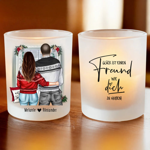 Personalisiertes Teelicht (Satin) - Paar in Weihnachtspullovern (stehend) - Pärchen Tasse - Weihnachtstasse