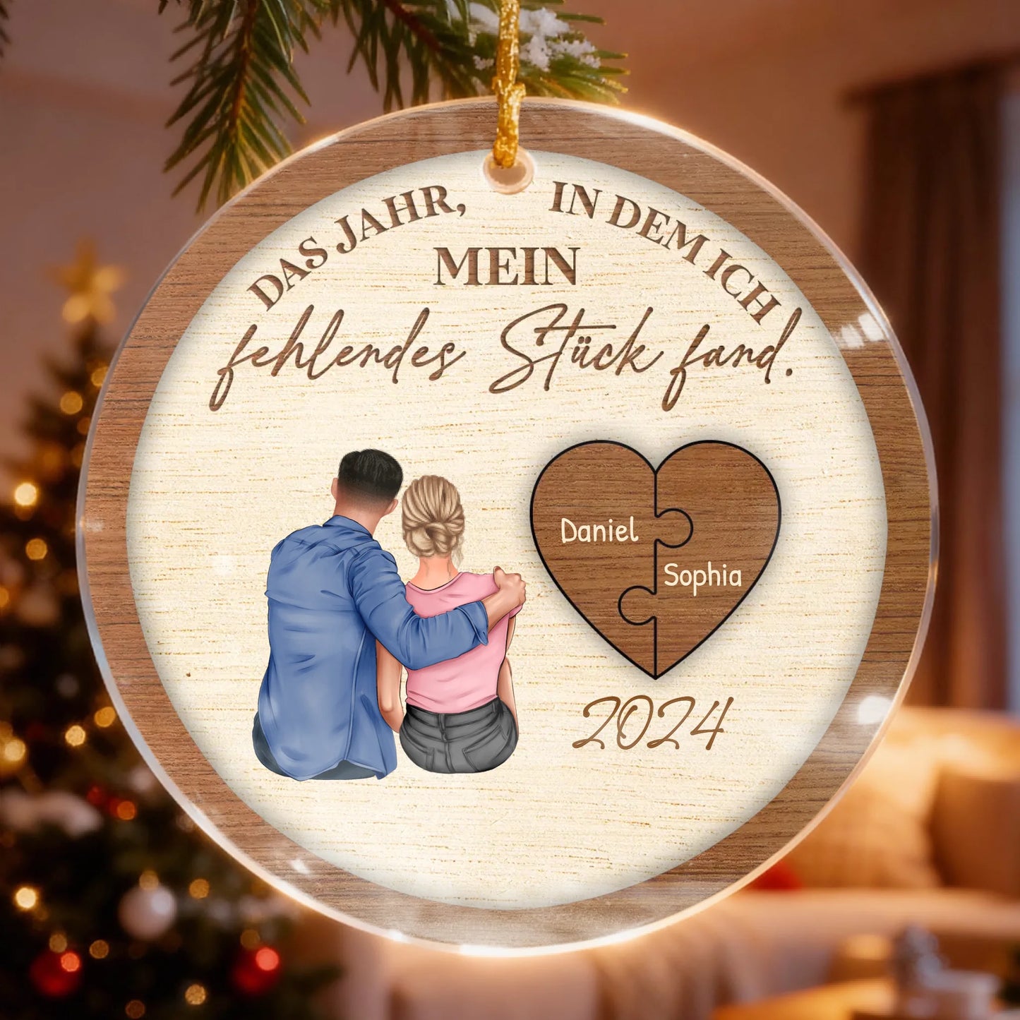 Personalisierter Weihnachtsbaumanhänger - Das Jahr an dem ich mein fehlendes Stück Fand - Paar Sitzend