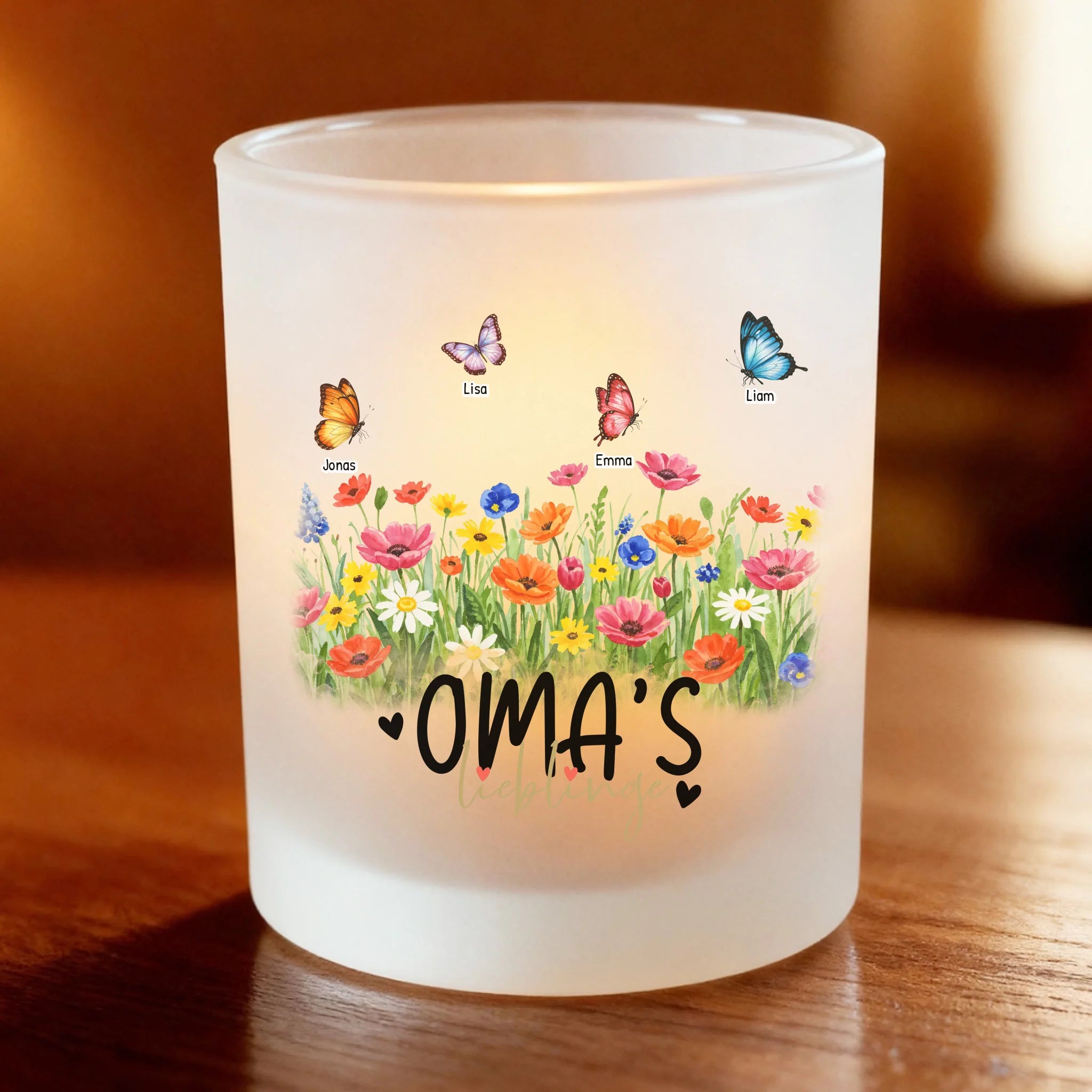Personalisiertes Teelicht (Satin) - Oma's Garten mit 1-10 Schmetterlingen